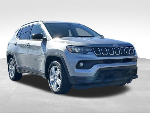 Used 2022 Jeep Compass Latitude image 26