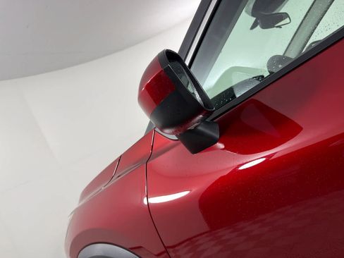 Used 2025 Nissan Rogue SV w/ SV Premium Package FWD image 13