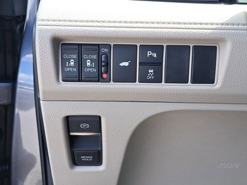 New 2026 Honda Odyssey Touring image 22