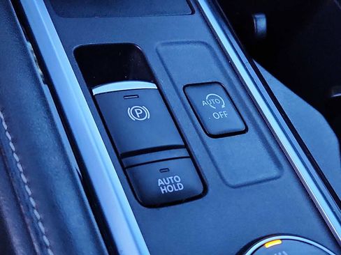 Used 2022 Nissan Pathfinder SL image 24