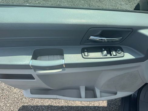 Used 2010 Chrysler Town & Country LX image 30