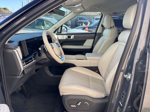 Used 2025 Hyundai Santa Fe SEL image 30