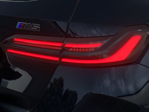New 2027 BMW M5 Touring AWD/4WD image 8
