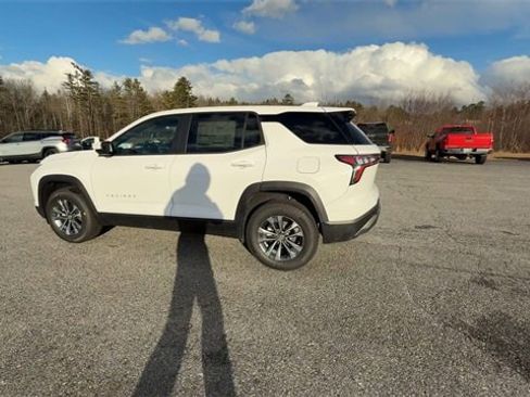 New 2025 Chevrolet Equinox LT w/ Safety and Technology Package image 5