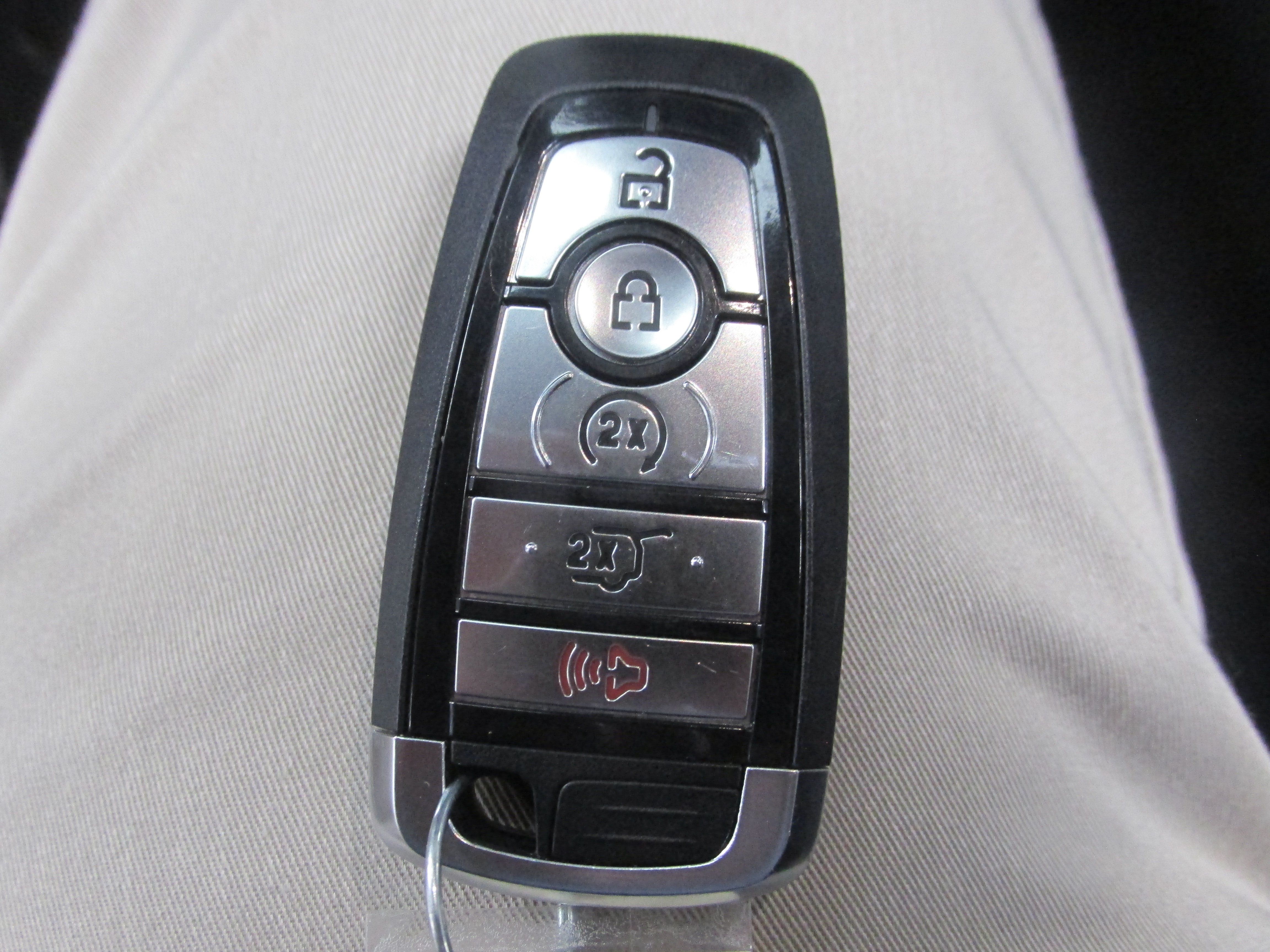 Used 2025 Ford Explorer Active w/ Active Comfort Package AWD/4WD image 42