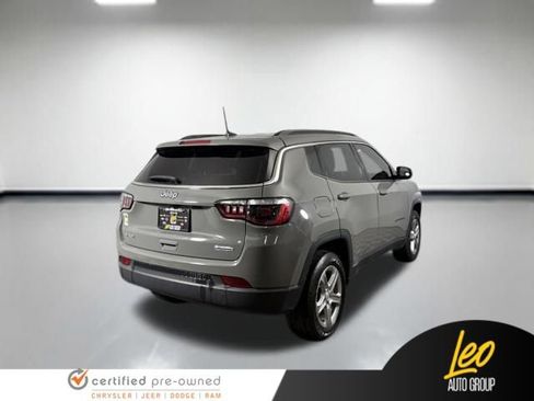 Used 2023 Jeep Compass Latitude AWD/4WD image 5