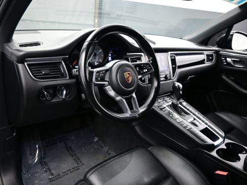 Used 2017 Porsche Macan S AWD/4WD image 16