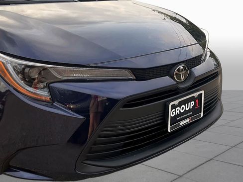 Used 2025 Toyota Corolla LE FWD image 29