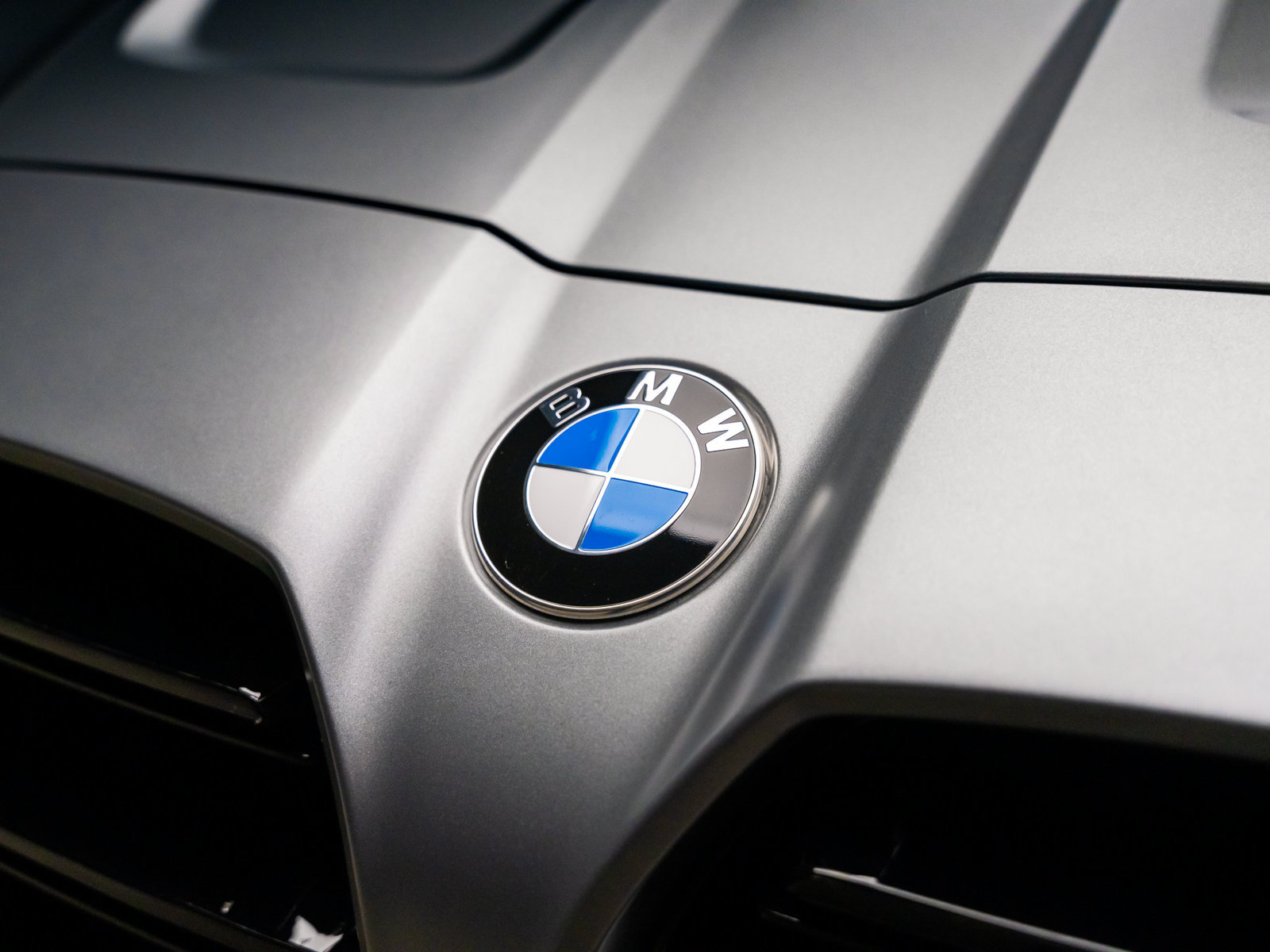 Used 2024 BMW M3 w/ Executive Package RWD image 31