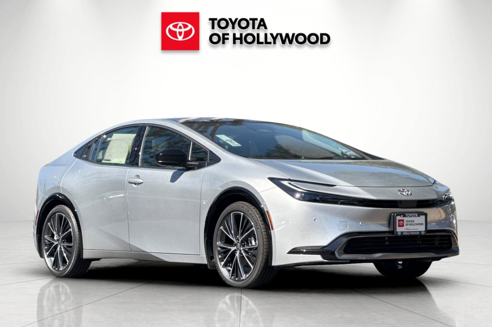 New 2027 Toyota Prius Limited w/ Limited Premium Package FWD image 2