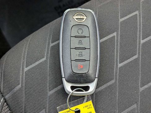 Used 2023 Nissan Kicks SV image 27