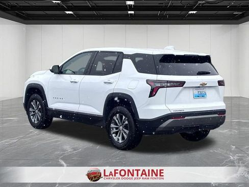 Used 2025 Chevrolet Equinox LT FWD image 3
