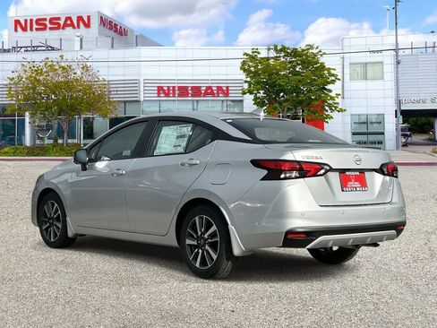 New 2025 Nissan Versa SV w/ Trunk Package image 2