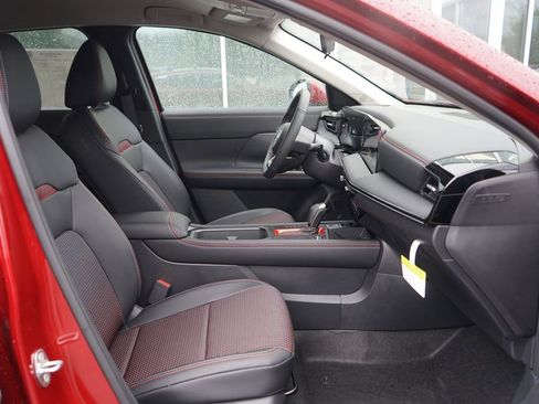 New 2025 Nissan Kicks SR image 33