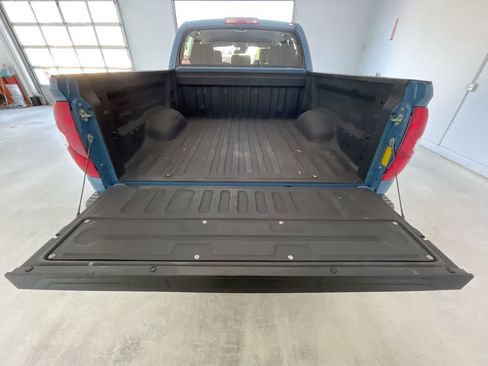 Certified 2019 Toyota Tundra SR5 AWD/4WD image 23
