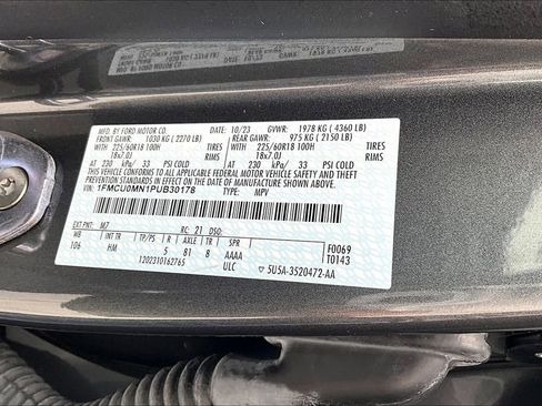 Used 2023 Ford Escape ST-Line w/ Tech Pack #1 image 17