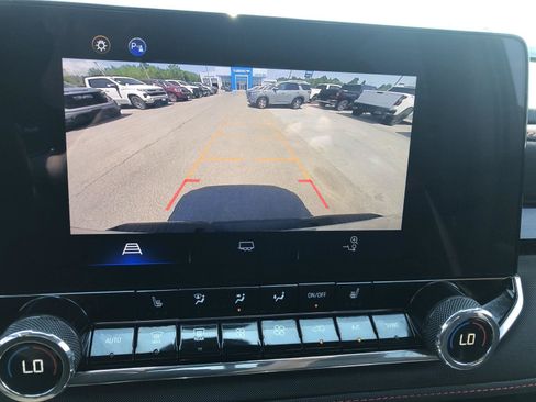 Used 2023 Chevrolet Colorado Z71 w/ Z71 Convenience Package 2 AWD/4WD image 47