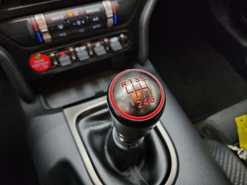 Used 2016 Ford Mustang Shelby GT350R w/ GT350R Equipment Group 920A image 59