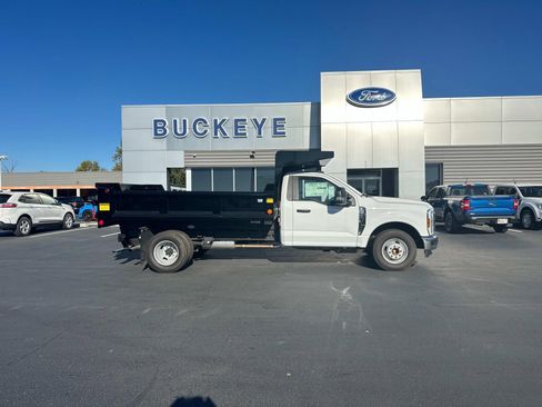 New 2024 Ford F350 XL w/ XL Chrome Package image 3