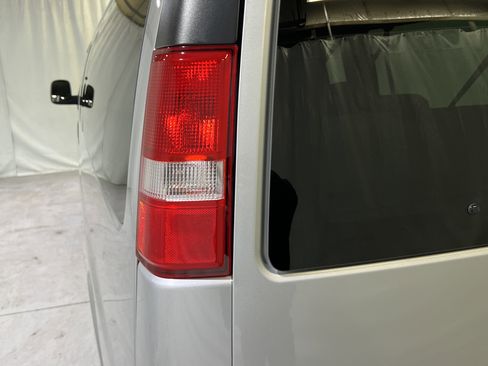 Certified 2025 Chevrolet Express 3500 LT w/ LT Preferred Equipment Group image 10