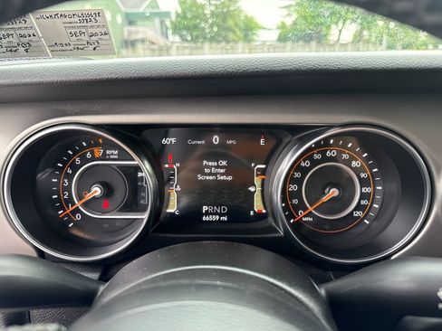 Used 2021 Jeep Gladiator Sport AWD/4WD image 19
