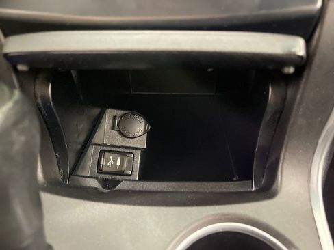Certified 2017 Toyota Camry SE FWD image 30