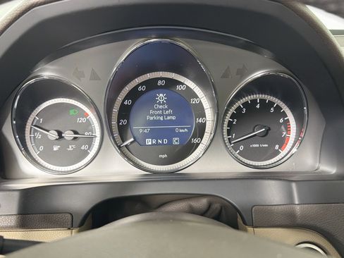 Used 2010 Mercedes-Benz C 300 Sedan image 11