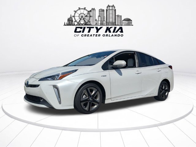 Used 2022 Toyota Prius Limited FWD image 2