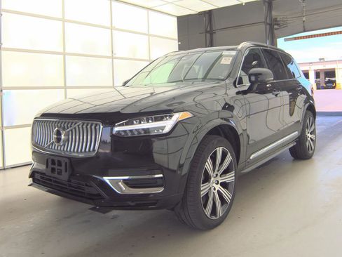 Used 2024 Volvo XC90 T8 Plus AWD/4WD image 1