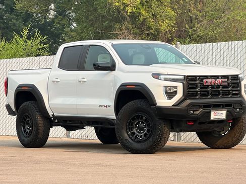 Used 2024 GMC Canyon AT4X w/ AT4X AEV Edition AWD/4WD image 2
