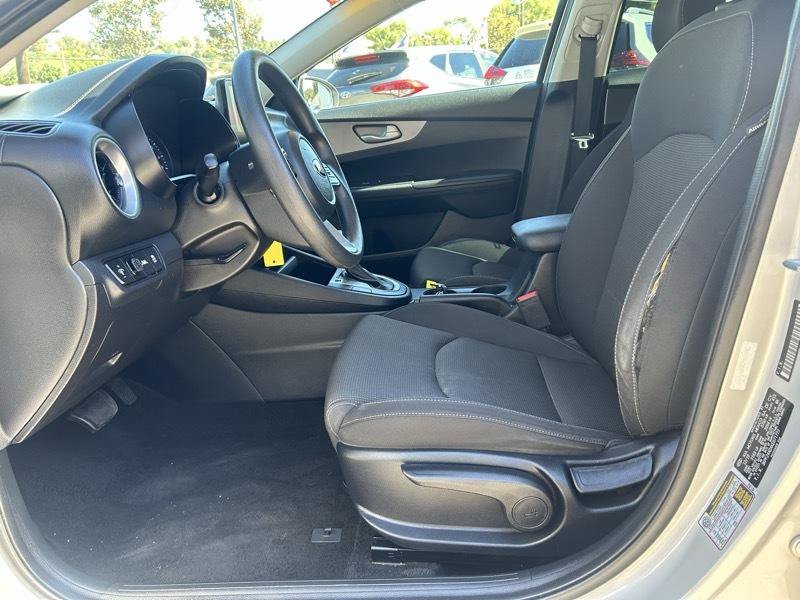 Used 2019 Kia Forte LXS FWD image 6