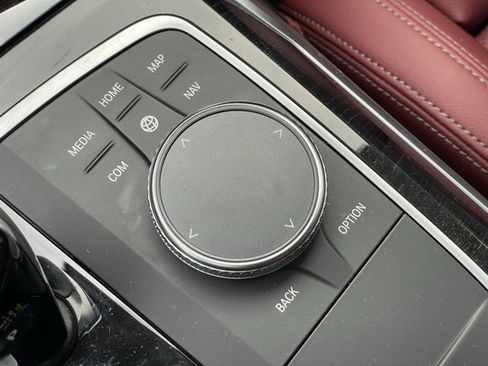 Used 2022 BMW 330e xDrive w/ Premium Package image 20