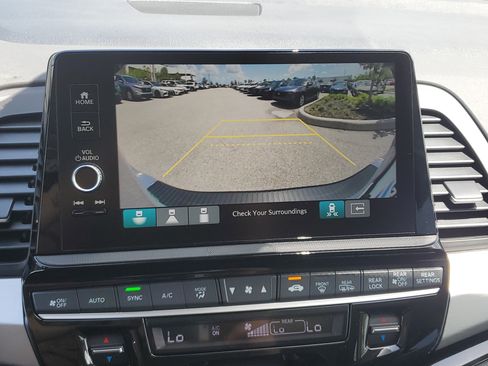 New 2026 Honda Odyssey Touring image 23