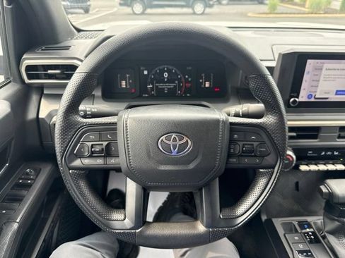 Used 2024 Toyota Tacoma SR AWD/4WD image 18