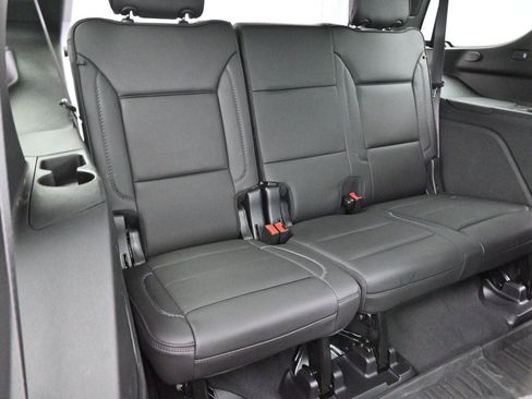 Used 2024 GMC Yukon Denali AWD/4WD image 38