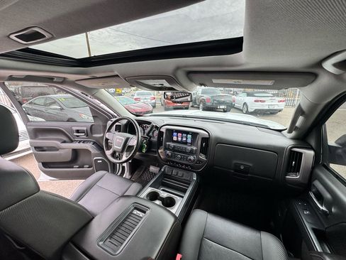 Used 2017 GMC Sierra 1500 SLT w/ All Terrain X Package image 19