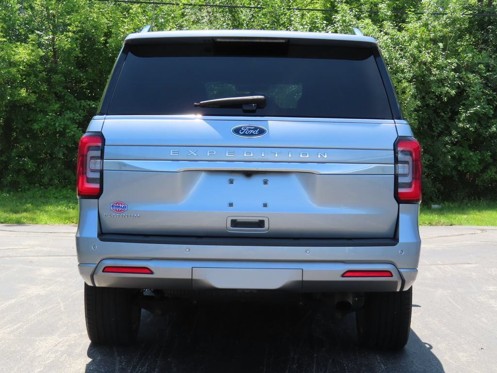Used 2023 Ford Expedition Platinum AWD/4WD image 16