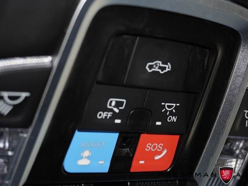 Used 2025 RAM 3500 Laramie AWD/4WD image 47
