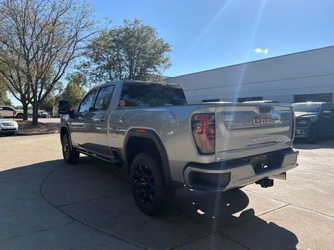 Used 2024 GMC Sierra 3500 AT4 w/ AT4 Premium Plus Package AWD/4WD image 4