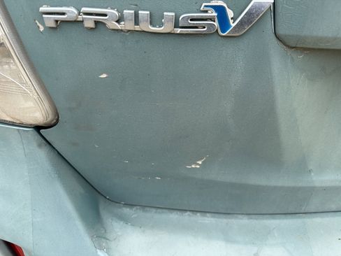 Used 2013 Toyota Prius V Five image 10