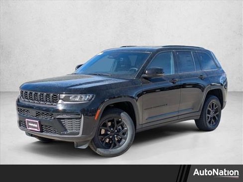 New 2026 Jeep Grand Cherokee Altitude image 1