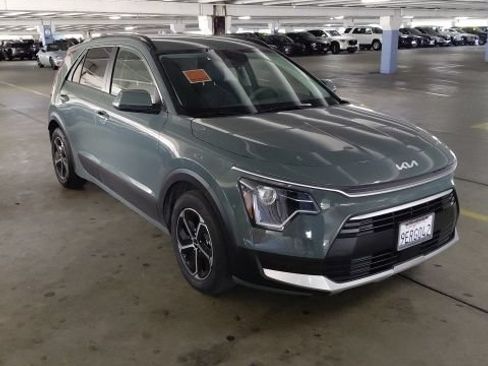 Certified 2023 Kia Niro EX FWD image 2