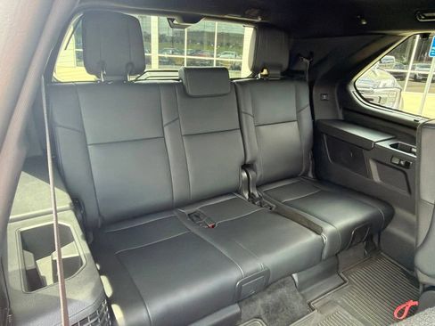 Used 2024 Toyota Sequoia Platinum AWD/4WD image 21
