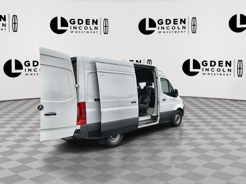 Used 2023 Mercedes-Benz Sprinter 1500 image 8