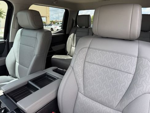 Used 2024 Toyota Tundra Limited AWD/4WD image 12
