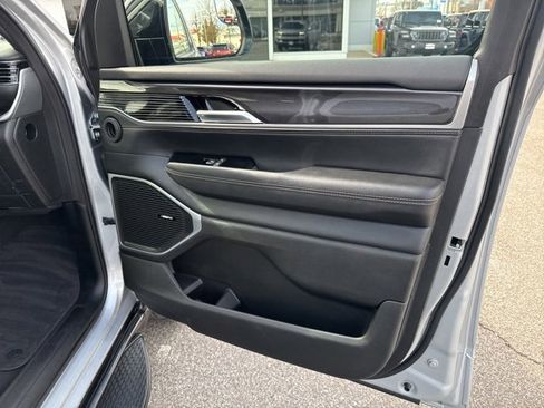 Used 2024 Jeep Wagoneer 4WD image 36