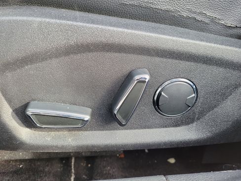 Used 2018 Ford Fusion SE w/ Equipment Group 201A image 19