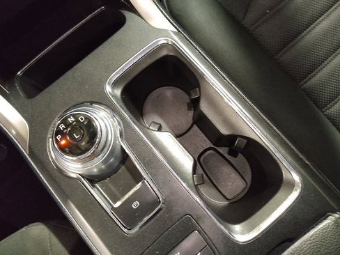 Used 2019 Ford Fusion SE image 26