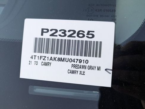 Used 2021 Toyota Camry XLE image 36