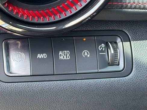 Used 2025 Chevrolet Equinox RS w/ Safety and Technology Package AWD/4WD image 18